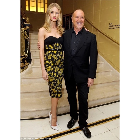 MICHAEL KORS • Black Strapless Leaf Print Dress - Picture 8 of 15